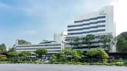 Gleneagles Hospital (D10), Retail #586574981